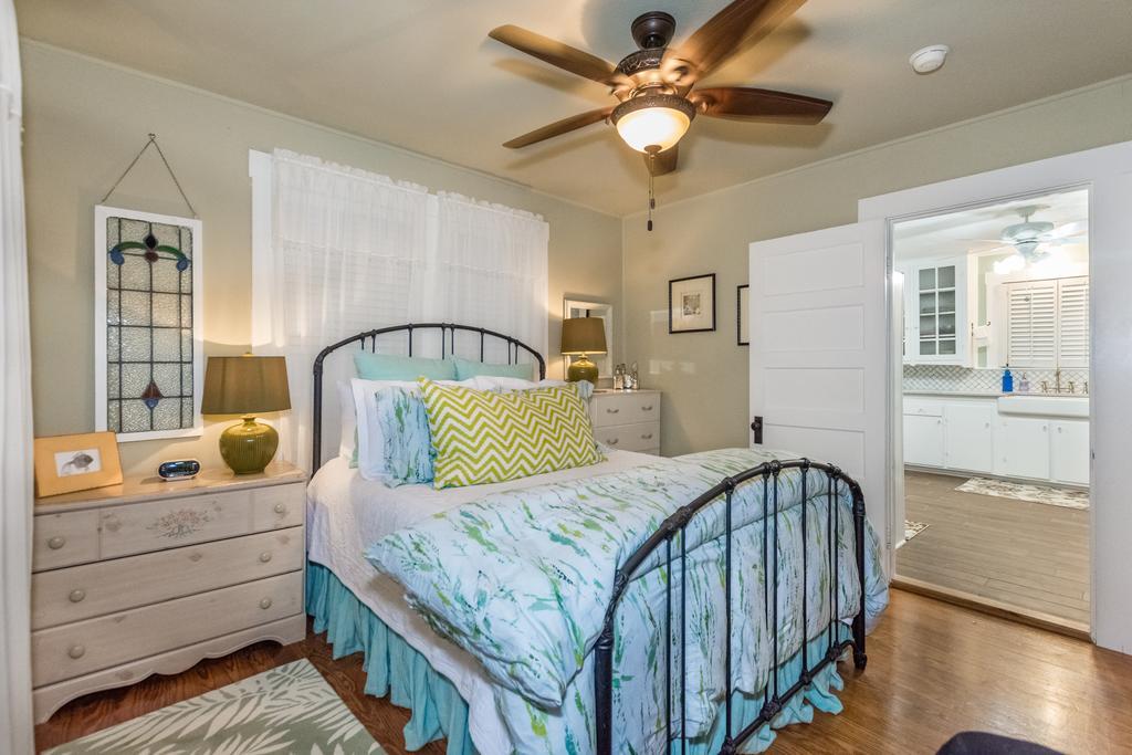 Agape Front Cottage Fredericksburg Extérieur photo